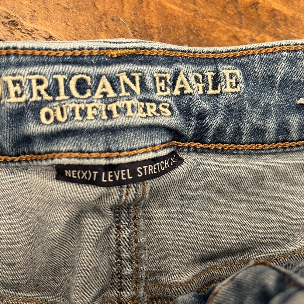 American Eagle Outfitters Light Blue Next Level Stretch Jean Shorts - Picture 3 of 4